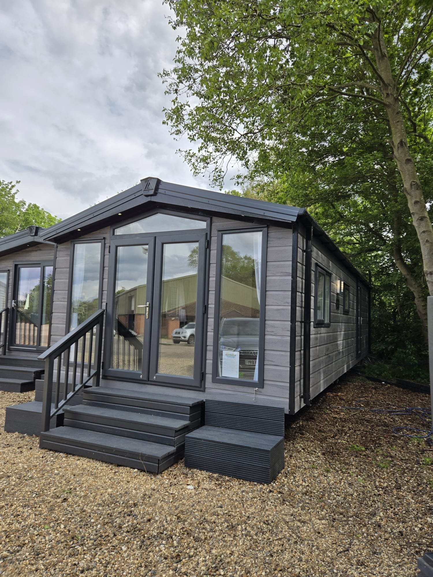 AVAILABLE | 2026 | Sunrise ‘Micro’ Lodge | 31×12 | 1 King Bed - Image 2