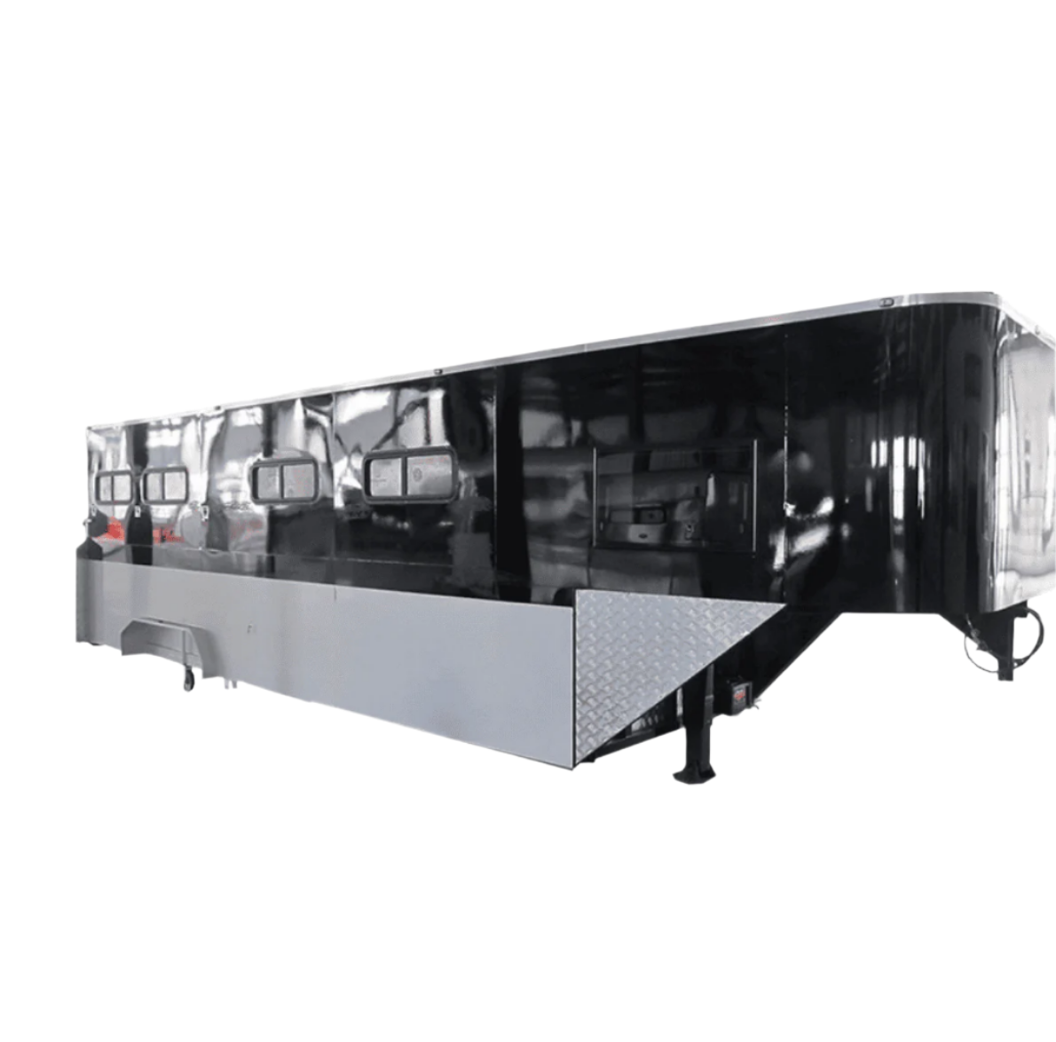 4 Horse Trailer With Living Quarters For Sale - Image 2