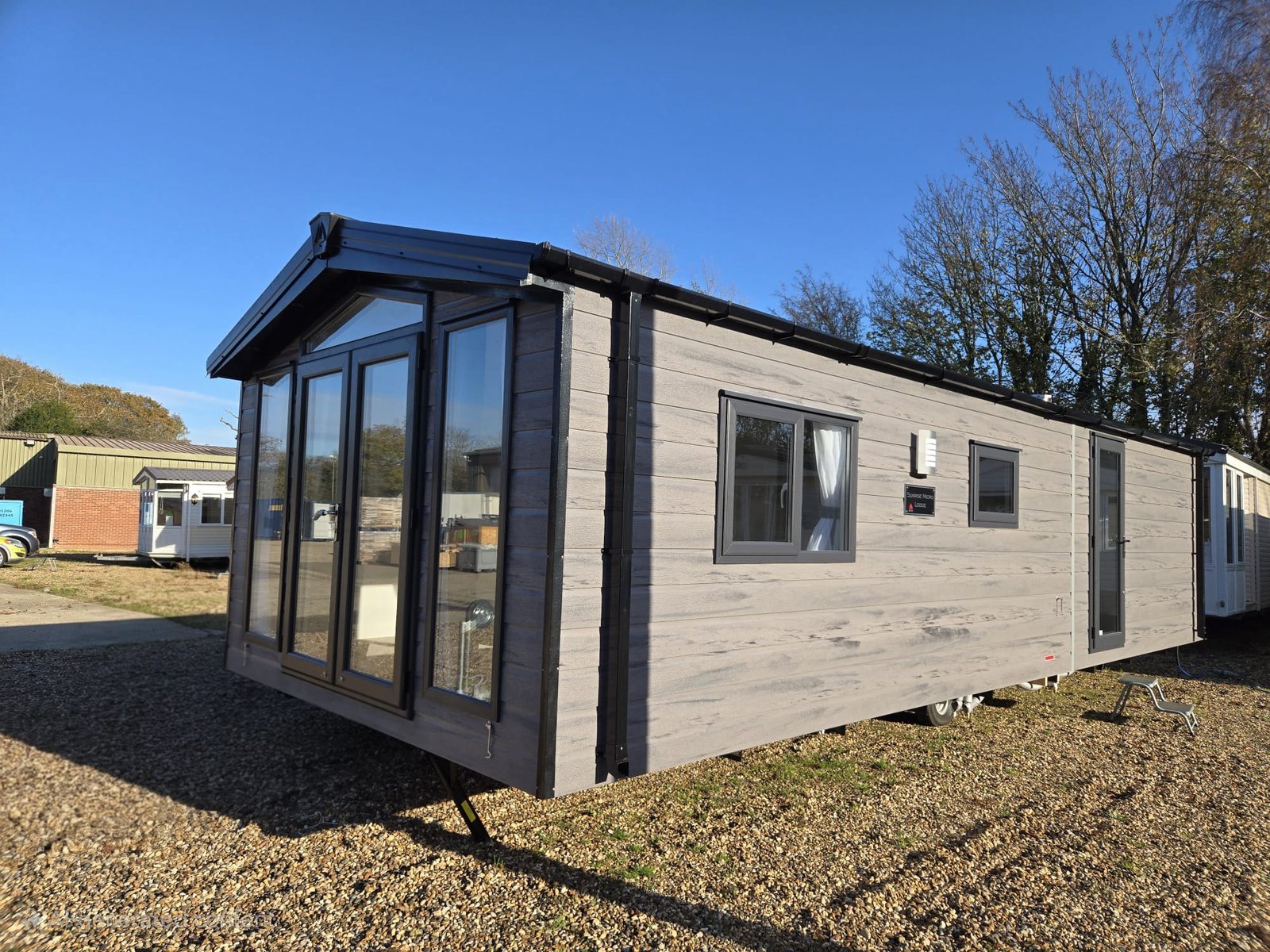 AVAILABLE | 2026 | Sunrise ‘Micro’ Lodge | 31×12 | 1 King Bed