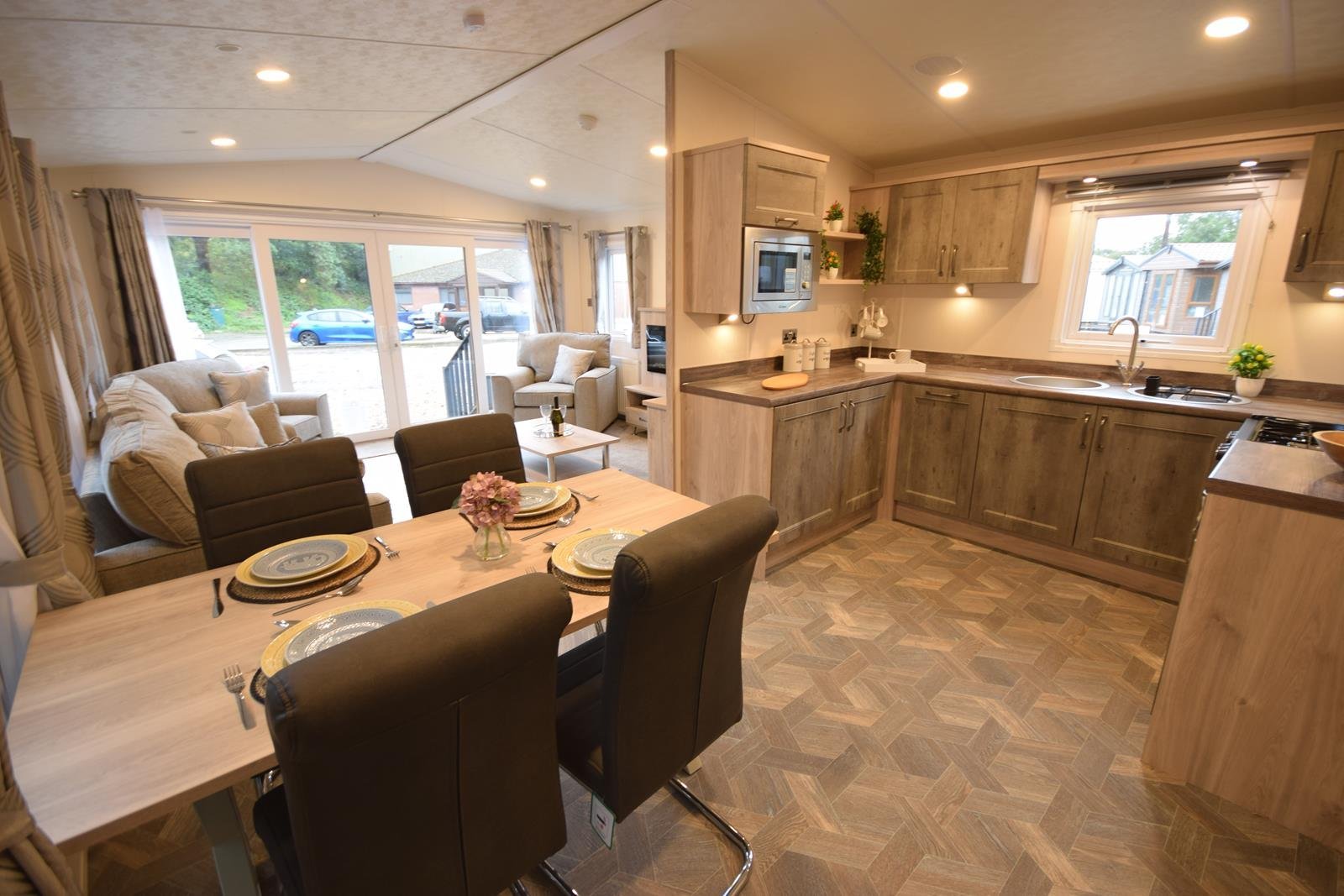 PRE-ORDER | 2027 Sunrise Lodge Superior | 41×14 with 3 beds - Image 4