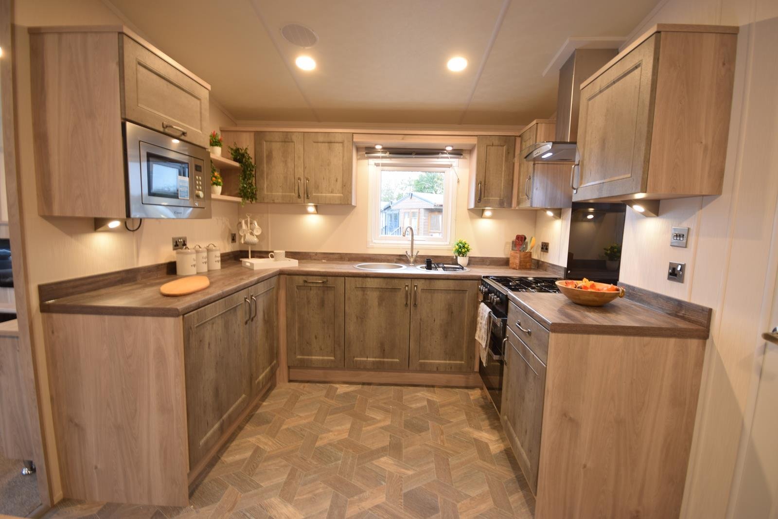 PRE-ORDER | 2027 Sunrise Lodge Superior | 41×14 with 3 beds - Image 10