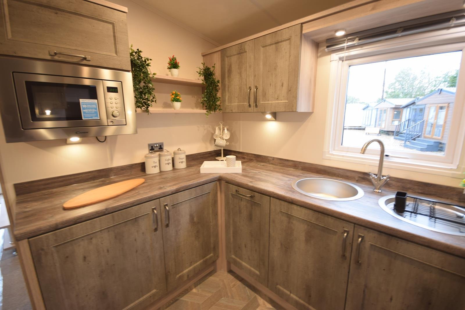 PRE-ORDER | 2027 Sunrise Lodge Superior | 41×14 with 3 beds - Image 11