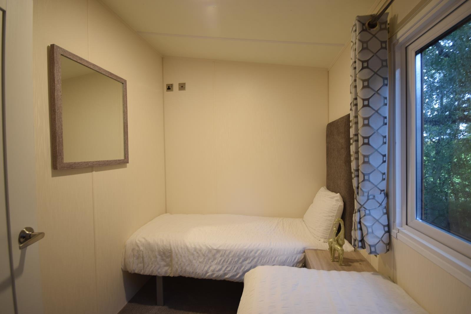 PRE-ORDER | 2027 Sunrise Lodge Superior | 41×14 with 3 beds - Image 15