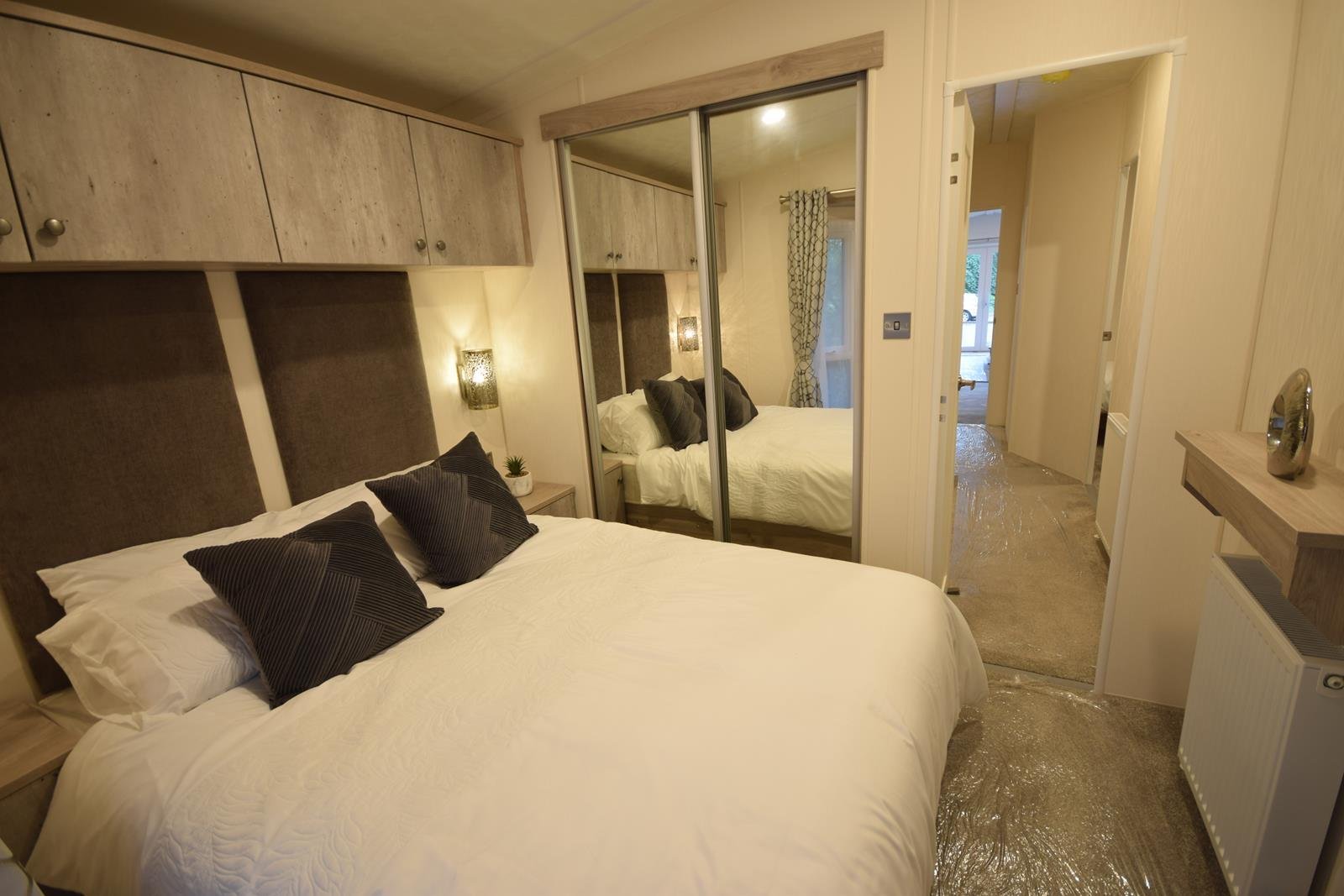 PRE-ORDER | 2027 Sunrise Lodge Superior | 41×14 with 3 beds - Image 23