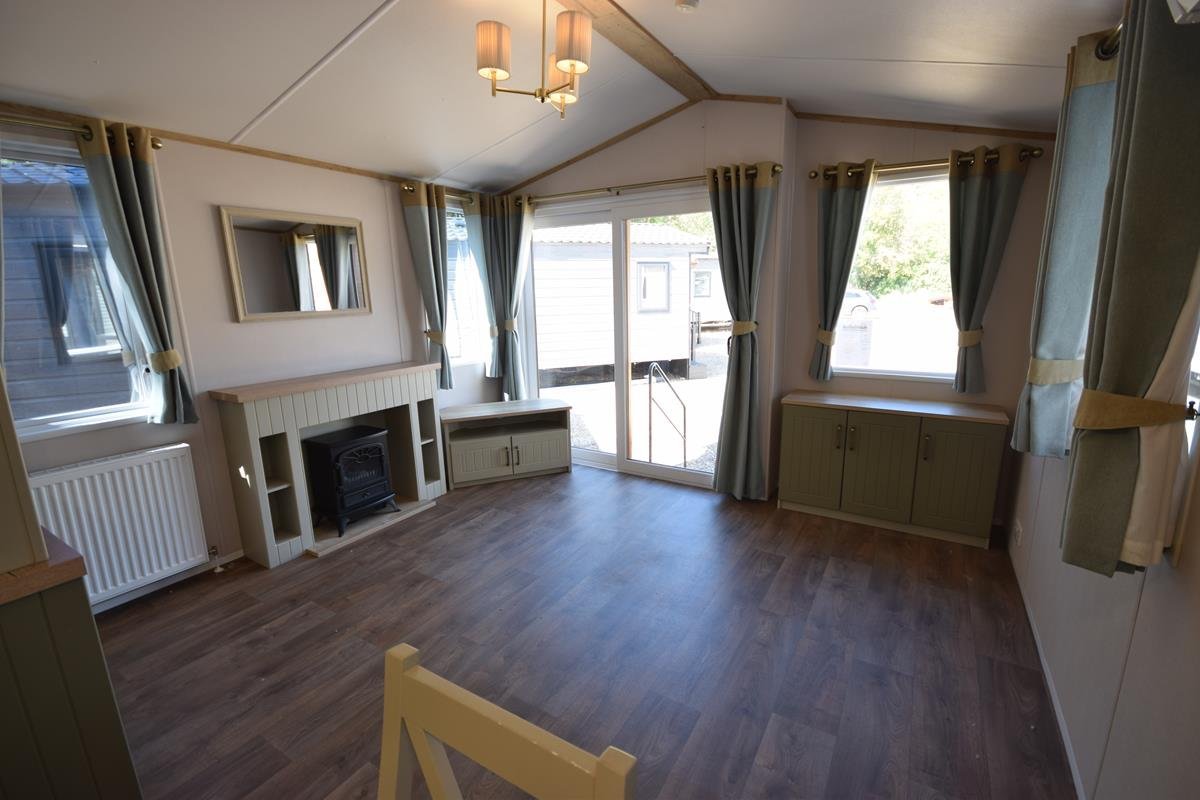SOLD | USED 2020 Atlas Debonair Lodge | 38×12 with 2 beds - Image 3