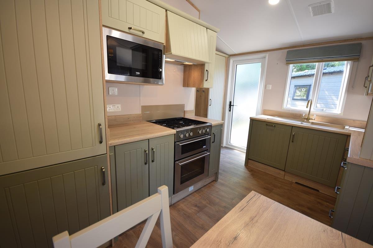 SOLD | USED 2020 Atlas Debonair Lodge | 38×12 with 2 beds - Image 10