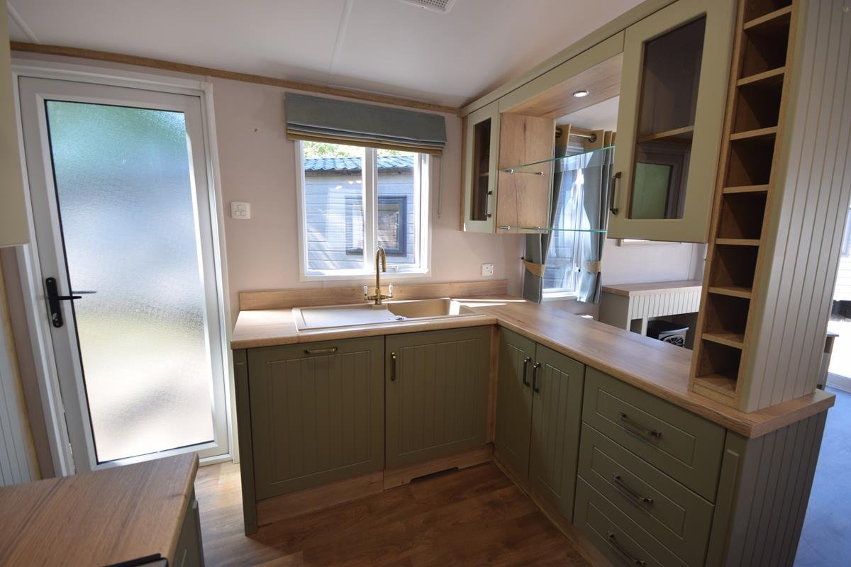 SOLD | USED 2020 Atlas Debonair Lodge | 38×12 with 2 beds - Image 13