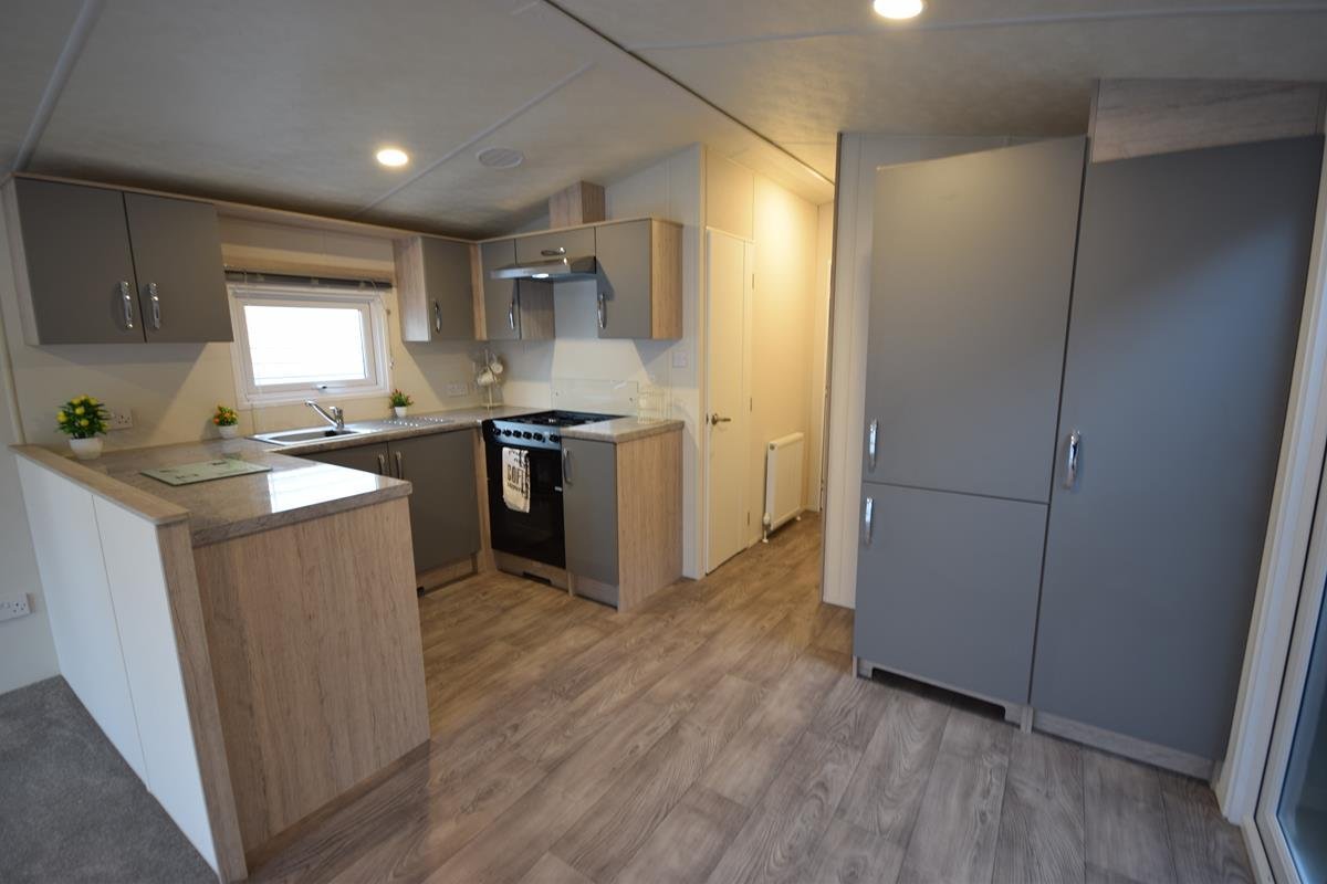 PRE-ORDER | 2027 | Sunrise Lodge Deluxe 38×13 | 2 beds - Image 11
