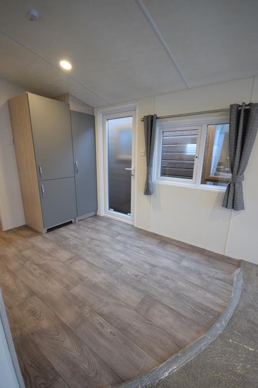 PRE-ORDER | 2027 | Sunrise Lodge Deluxe 38×13 | 2 beds - Image 12
