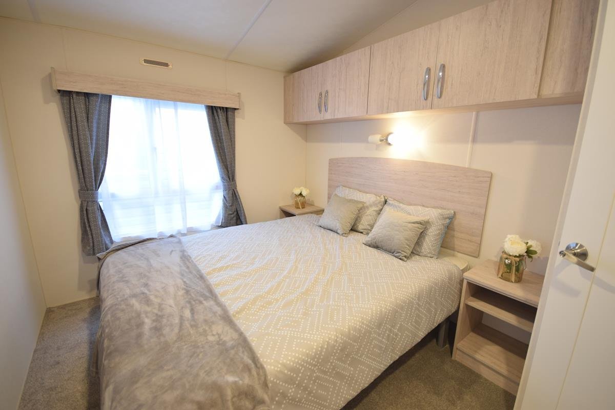 PRE-ORDER | 2027 | Sunrise Lodge Deluxe 38×13 | 2 beds - Image 21
