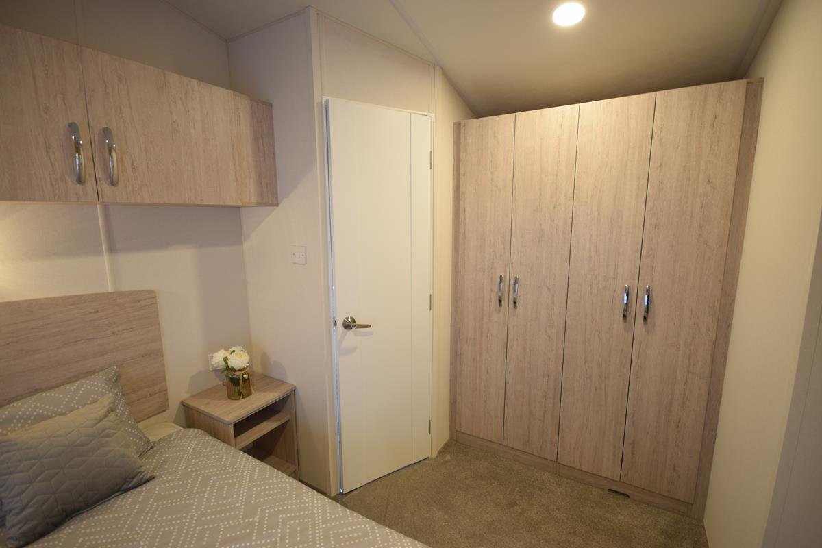 PRE-ORDER | 2027 | Sunrise Lodge Deluxe 38×13 | 2 beds - Image 22