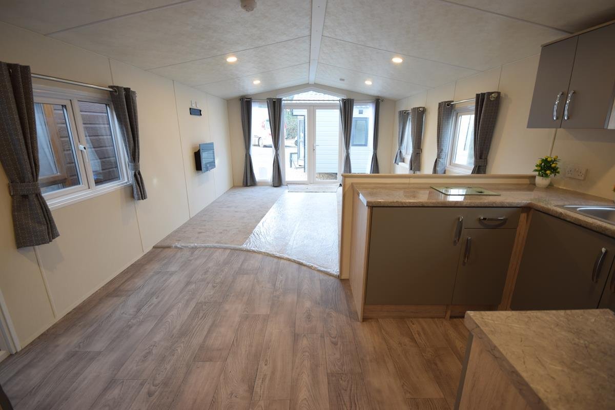 PRE-ORDER | 2027 | Sunrise Lodge Deluxe 38×13 | 2 beds - Image 25