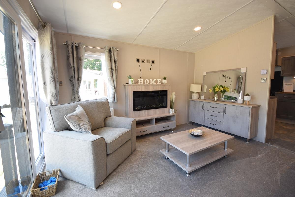 AVAILABLE | 2026 | NEW Sunrise Lodge ‘Superior’ | 40×13 with 2 beds - Image 3
