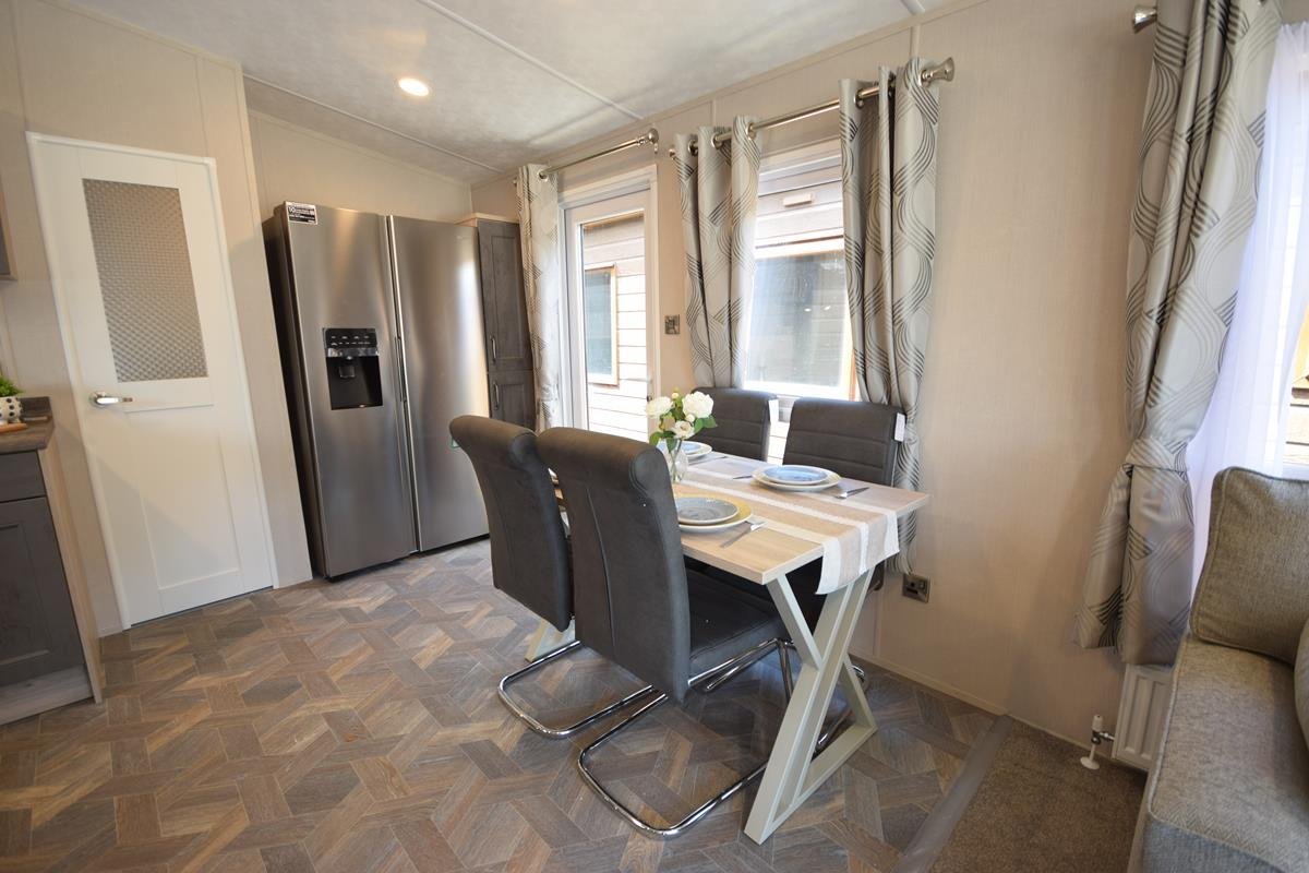 AVAILABLE | 2026 | NEW Sunrise Lodge ‘Superior’ | 40×13 with 2 beds - Image 7