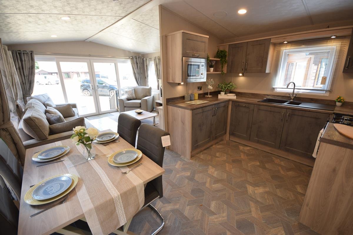 AVAILABLE | 2026 | NEW Sunrise Lodge ‘Superior’ | 40×13 with 2 beds - Image 14