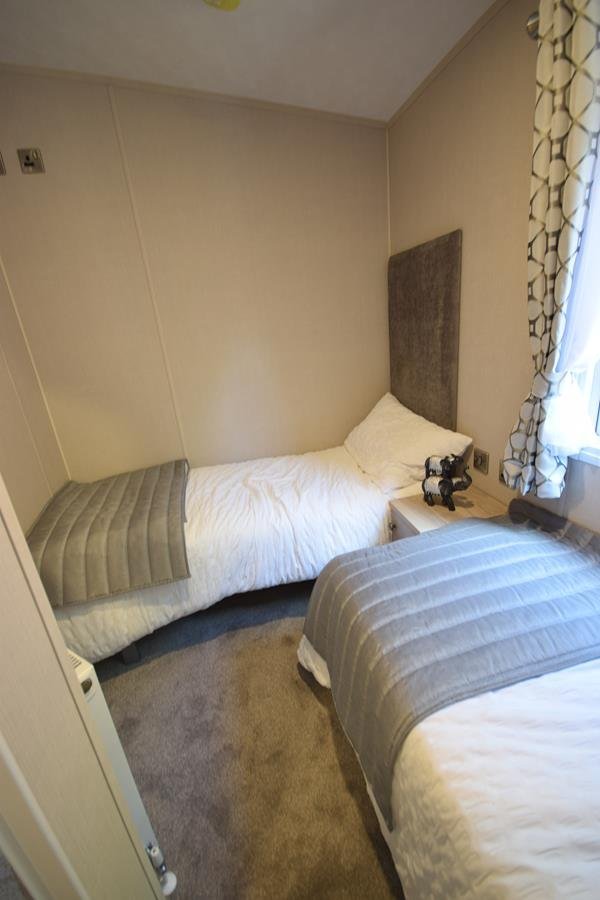 AVAILABLE | 2026 | NEW Sunrise Lodge ‘Superior’ | 40×13 with 2 beds - Image 15