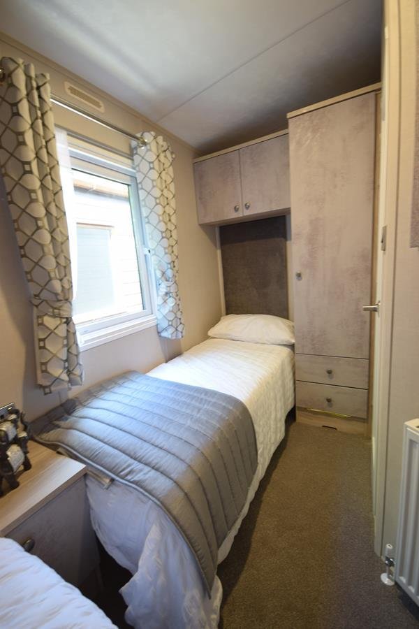 AVAILABLE | 2026 | NEW Sunrise Lodge ‘Superior’ | 40×13 with 2 beds - Image 16