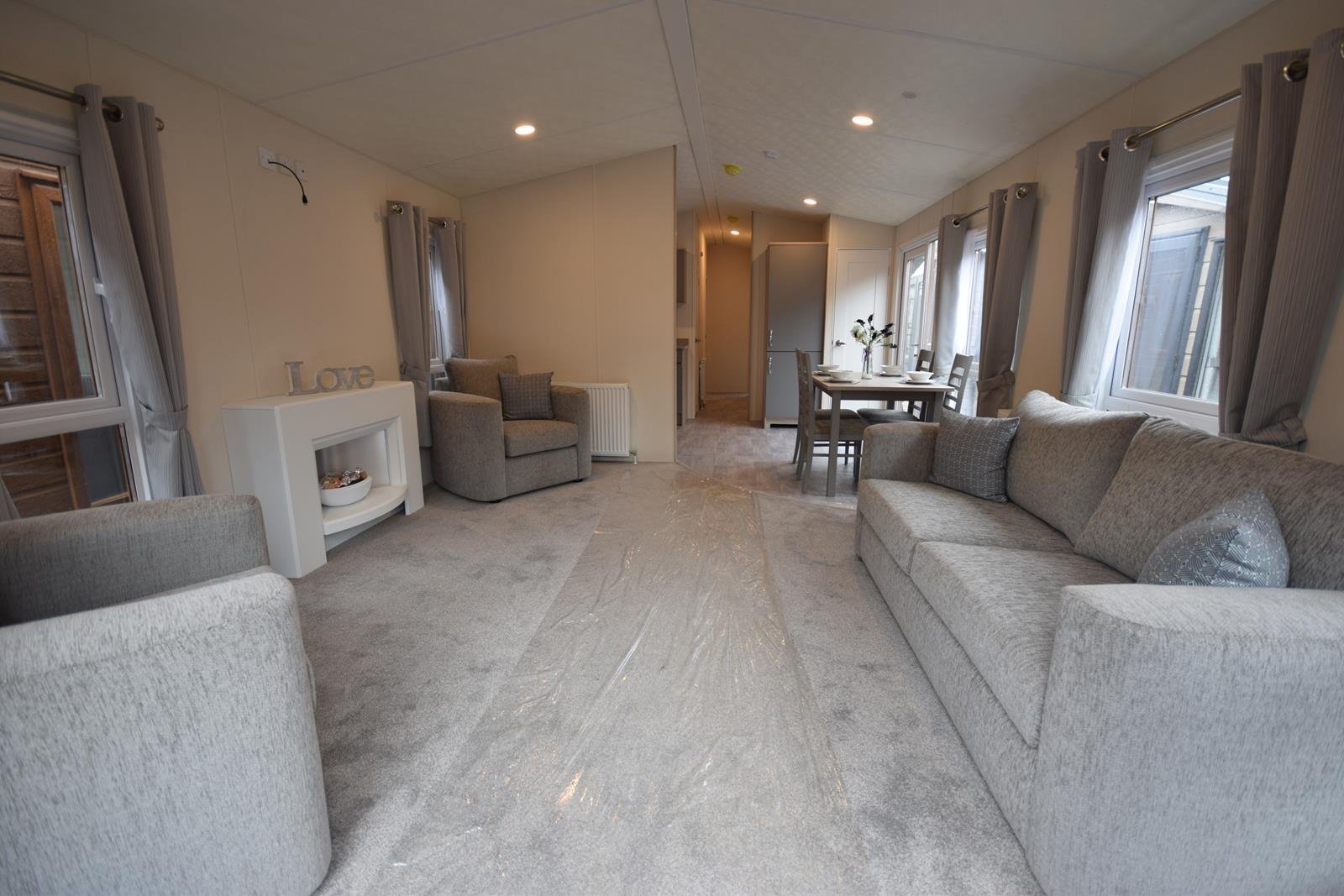 PRE-ORDER | 2027 Sunrise Lodge Deluxe Super’ | 41×13 | 3 beds - Image 3