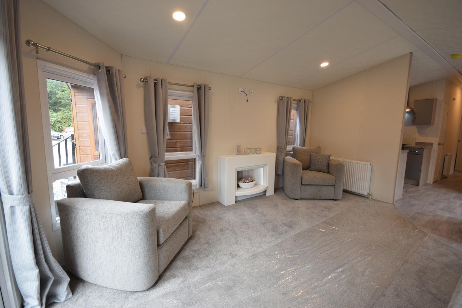 PRE-ORDER | 2027 Sunrise Lodge Deluxe Super’ | 41×13 | 3 beds - Image 4