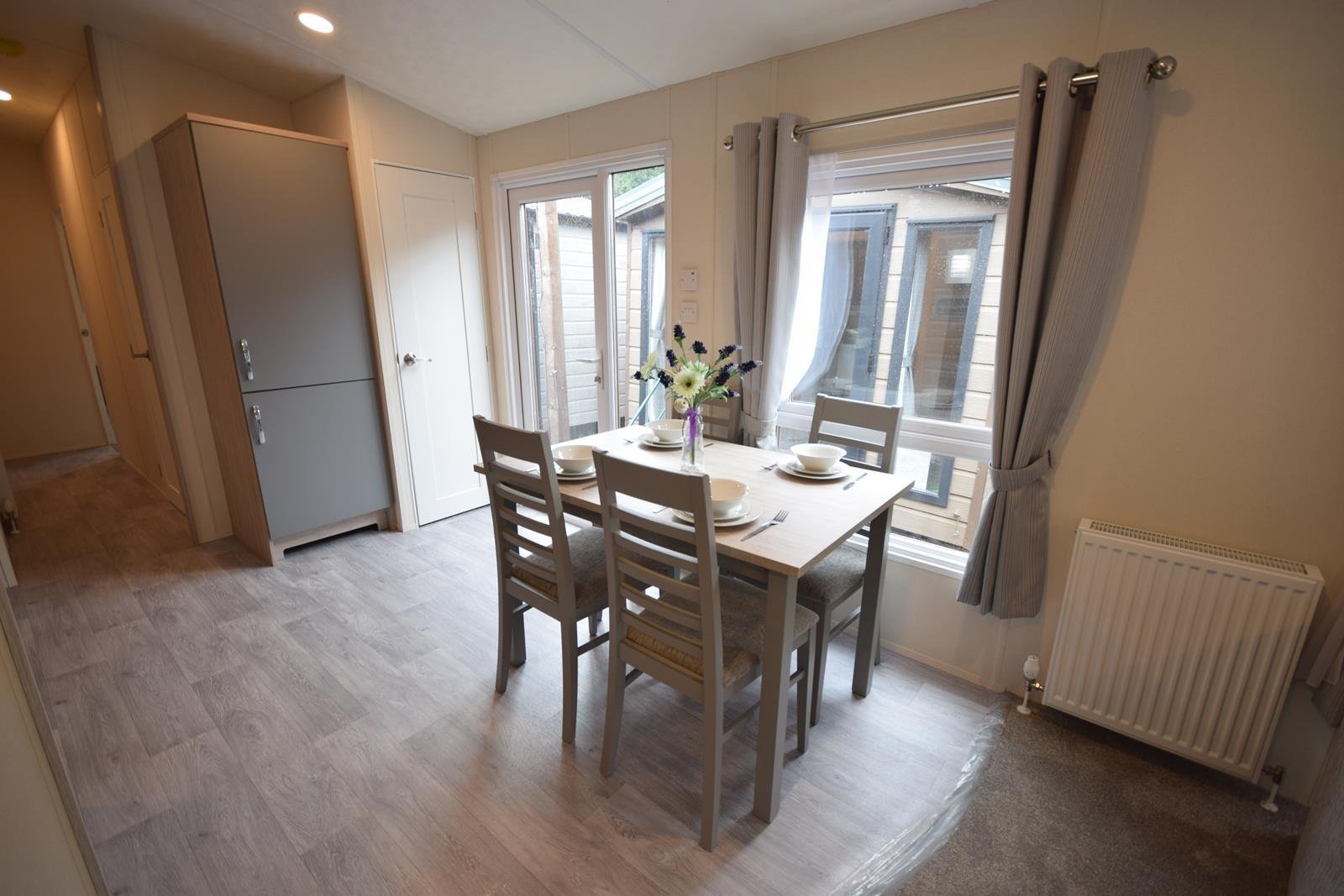PRE-ORDER | 2027 Sunrise Lodge Deluxe Super’ | 41×13 | 3 beds - Image 6