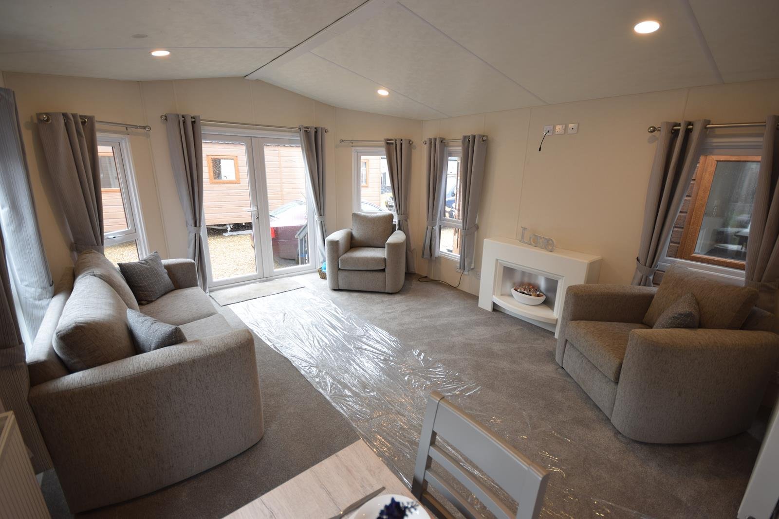 PRE-ORDER | 2027 Sunrise Lodge Deluxe Super’ | 41×13 | 3 beds - Image 8