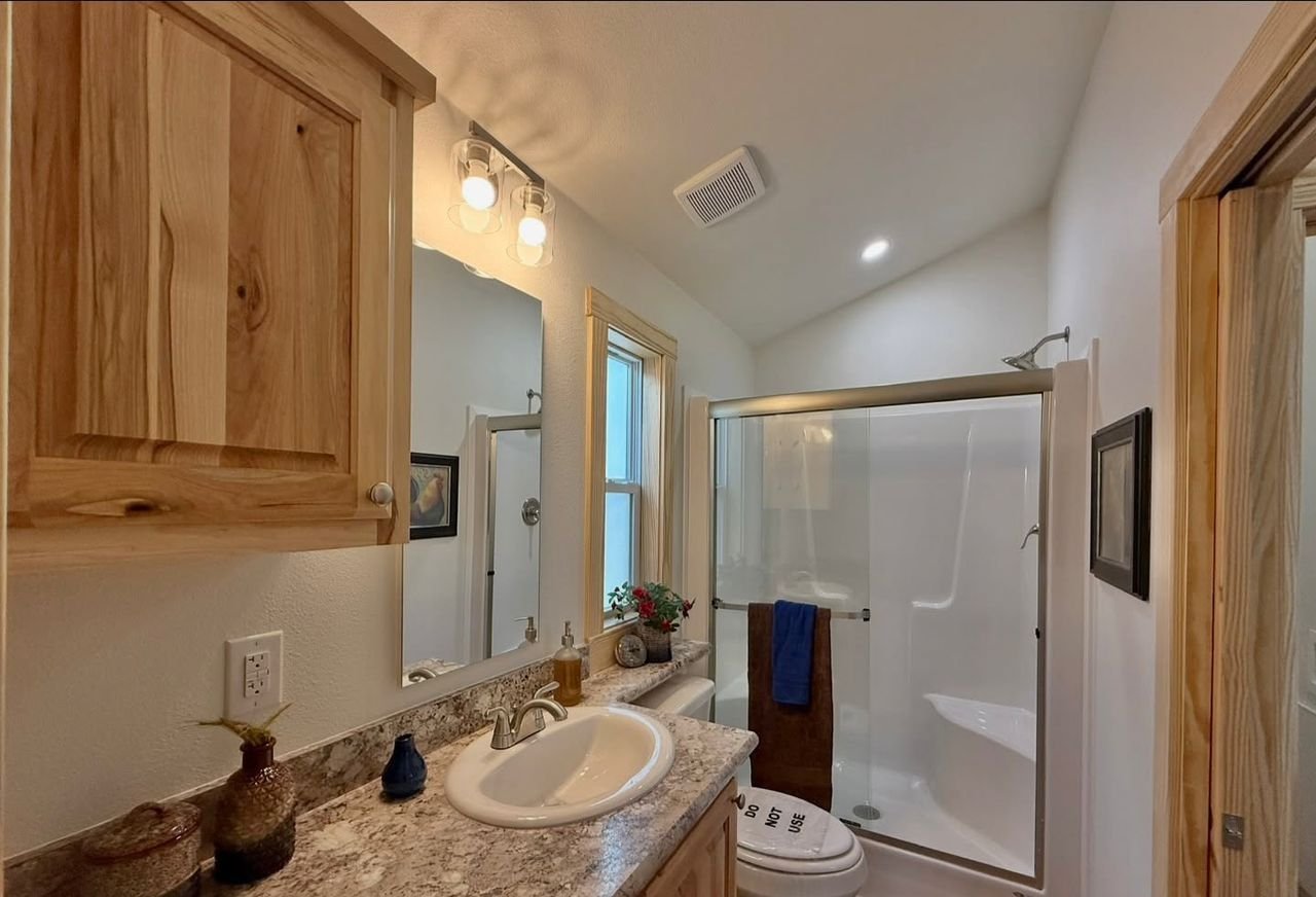 2023 Platinum “Cardinal” 1 bed/1 bath 399 sq foot RV park model - Image 6