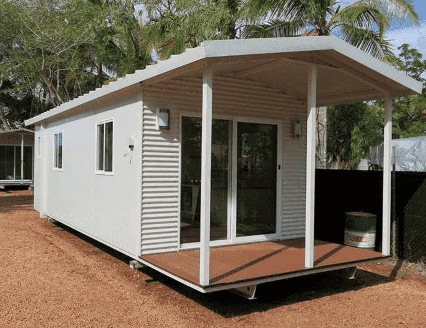 KLW-750 Cabin With Bathroom & Kitchen (300sqft)