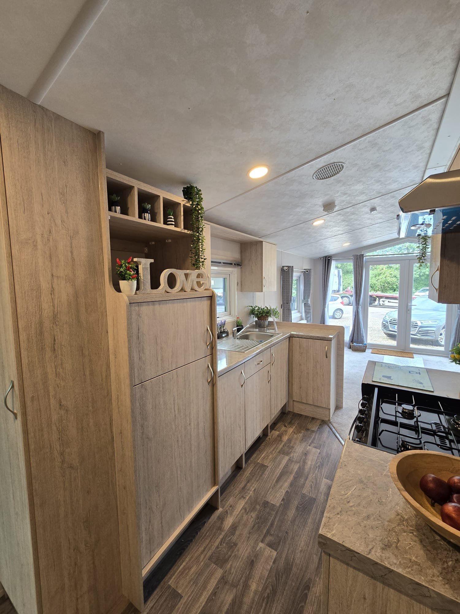 AVAILABLE | 2026 | Sunrise ‘Micro’ Lodge | 31×12 | 1 King Bed - Image 9